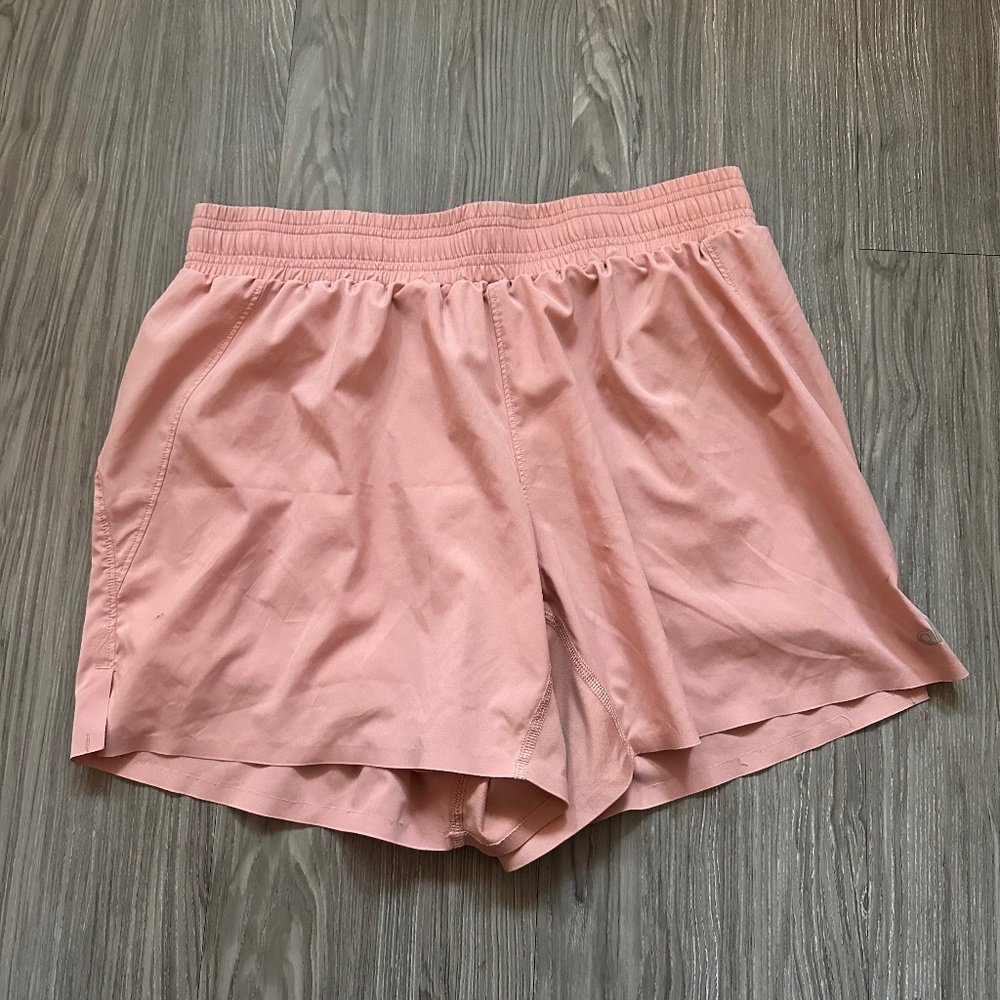 ALO Yoga, Men's, Medium 5" Adapt Running Shorts in Soft Clay